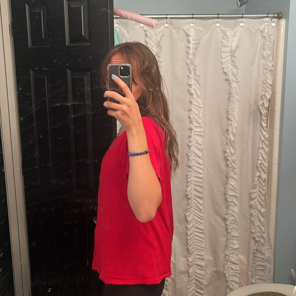 Old Navy Red V-Neck T Shirt - Picture 6 of 8